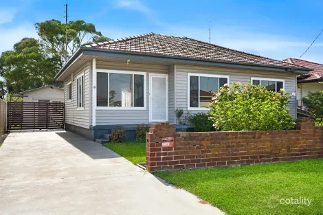 9 Edward St, Barrack Heights, NSW 2528