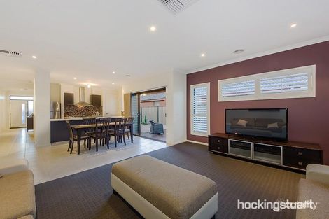 Property photo of 30 Wills Terrace Burnside Heights VIC 3023
