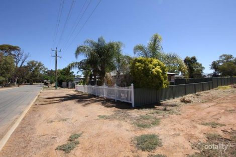 Property photo of 2 Alfred Street Merredin WA 6415