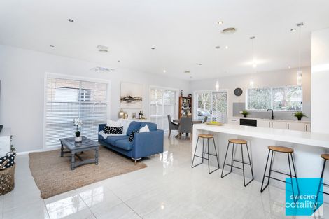 Property photo of 34 Clarendon Wynd Caroline Springs VIC 3023