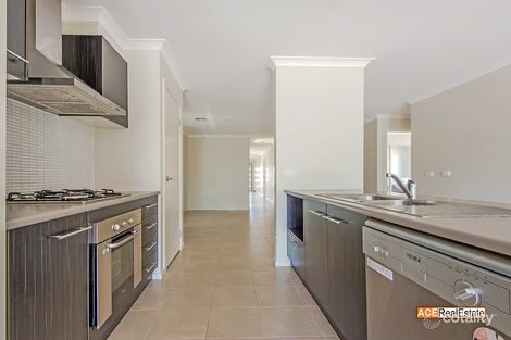 Property photo of 117 Swamphen Drive Williams Landing VIC 3027