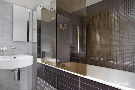 Property photo of 102/539 St Kilda Road Melbourne VIC 3004