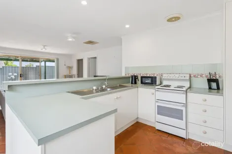 Property photo of 9 Leckie Lane Greenwith SA 5125