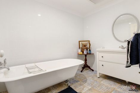 Property photo of 96 Cootharaba Drive Helensvale QLD 4212