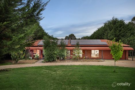 13 Newnham Dr, Romsey, VIC 3434