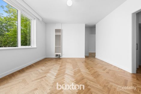 9/2a Robe St, St Kilda, VIC 3182