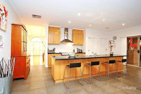 Property photo of 46 Damask Drive Tarneit VIC 3029