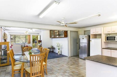 Property photo of 28 Cadonia Road Tuggerawong NSW 2259