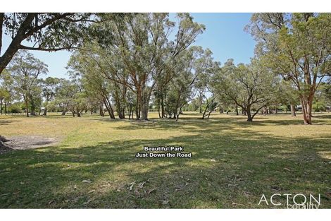 Property photo of 5 Koolyanga Place Greenfields WA 6210