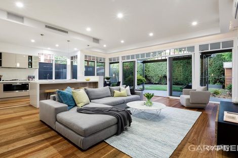 Property photo of 33 Malvern Grove Caulfield North VIC 3161