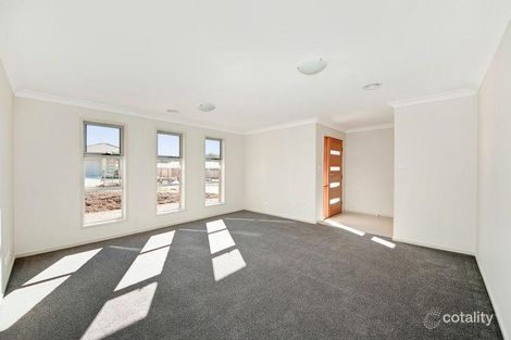Property photo of 3 Breen Street Casey ACT 2913