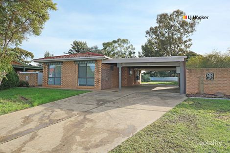 Property photo of 11 Nardoo Street Glenfield Park NSW 2650
