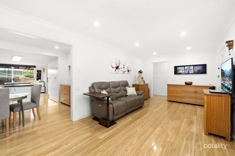 Property photo of 19 O'Neile Crescent Lurnea NSW 2170