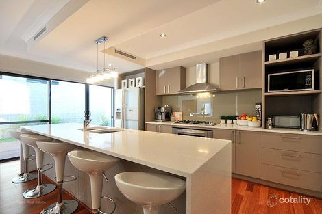 Property photo of 21 Shoreham Turn Mindarie WA 6030