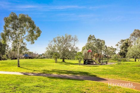Property photo of 2 Alpine Gardens Caroline Springs VIC 3023