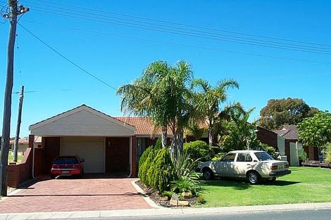 4 Batavia Pl, Kallaroo, WA 6025