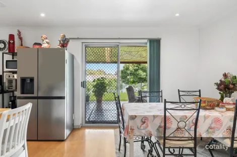 Property photo of 176 Hub Drive Aberfoyle Park SA 5159