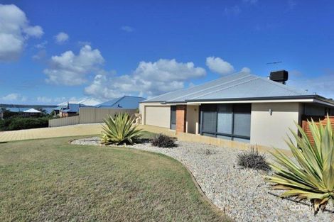 2 Nannup Cl, Dawesville, WA 6211