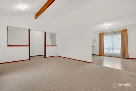 Property photo of 10 Rosanna Court Craigieburn VIC 3064