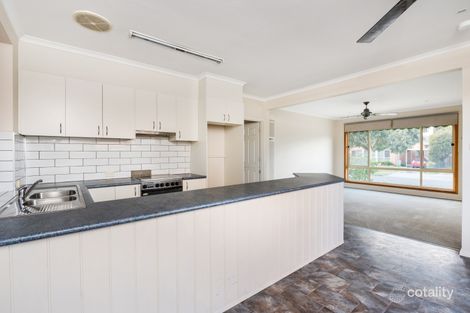 Property photo of 21 Armata Crescent Frankston North VIC 3200