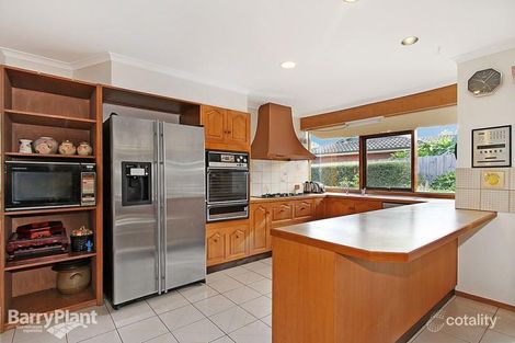 Property photo of 9 Leicester Court Wantirna South VIC 3152