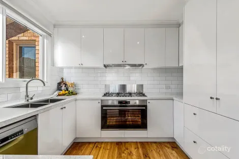 Property photo of 4/20-22 Narrawong Road Caulfield South VIC 3162