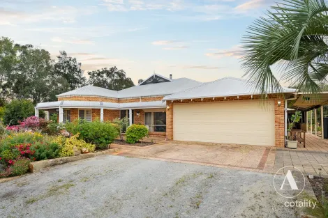 38 Stockmans Cl, Oakford, WA 6121