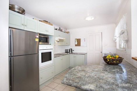 Property photo of 17 Lewana Close Lilli Pilli NSW 2536