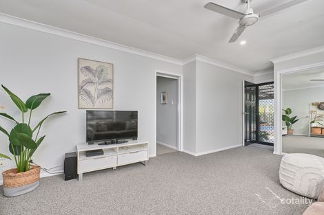 Property photo of 9 Montrose Place New Auckland QLD 4680
