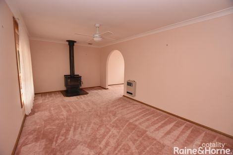 Property photo of 72 Sieben Drive Orange NSW 2800
