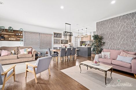 Property photo of 22 Solsbury Crescent Keysborough VIC 3173