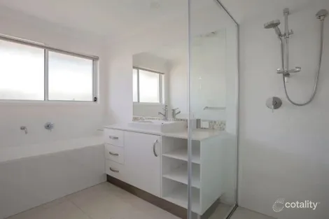 Property photo of 99 The Peninsula Helensvale QLD 4212