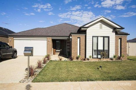 2 Cobaw Cct, Caroline Springs, VIC 3023