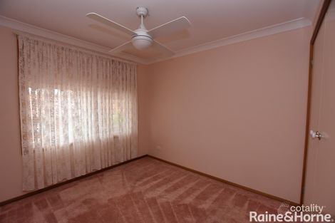 Property photo of 72 Sieben Drive Orange NSW 2800