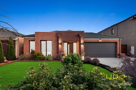 40 Skylark Bvd, Clyde North, VIC 3978