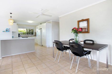 Property photo of 37 Point Cartwright Drive Buddina QLD 4575