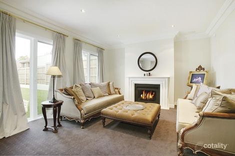 Property photo of 2 Burne Court Kew VIC 3101