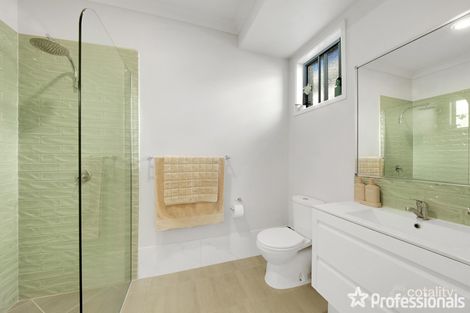 Property photo of 4 Kroombit Terrace New Auckland QLD 4680