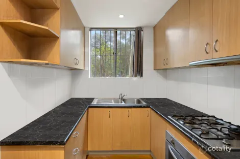 Property photo of 4/18 Barber Avenue Eastlakes NSW 2018