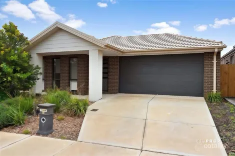 11 Saltmarsh Cres, Point Cook, VIC 3030