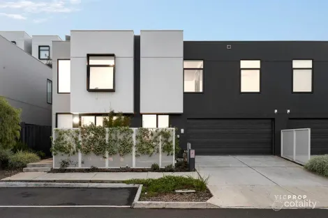 4 Brushtail Ct, Sunshine North, VIC 3020