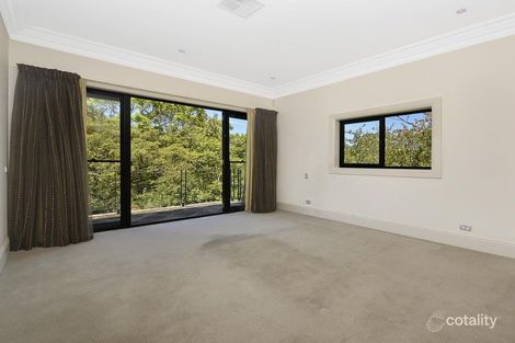 Property photo of 32 Holdsworth Avenue St Leonards NSW 2065