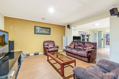 Property photo of 17 Bateman Grove Hampton Park VIC 3976