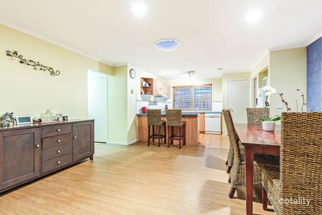 Property photo of 17 Bateman Grove Hampton Park VIC 3976