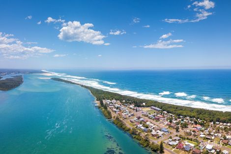 Property photo of 11 Banksia Close Manning Point NSW 2430