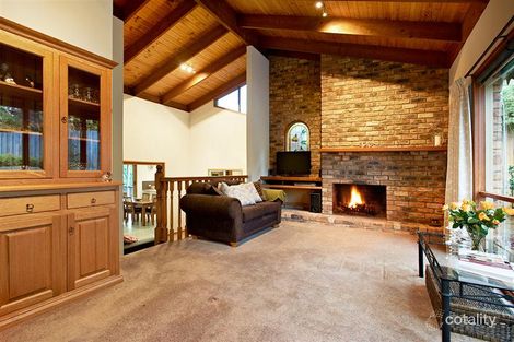 Property photo of 1 Marong Court Greensborough VIC 3088