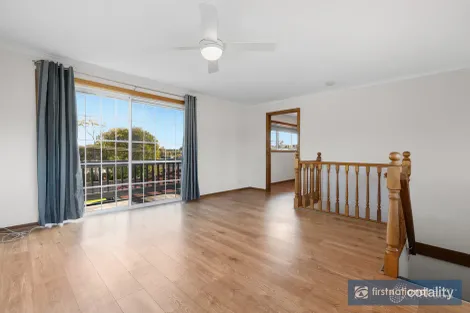 Property photo of 8 Jan Avenue Para Vista SA 5093
