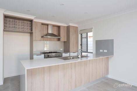 Property photo of 19 Daybreak Street Spring Mountain QLD 4300