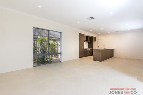 Property photo of 4/96 Second Avenue Bassendean WA 6054