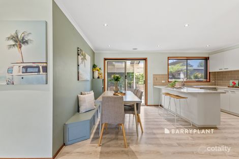 Property photo of 10 McInnes Court Pakenham VIC 3810